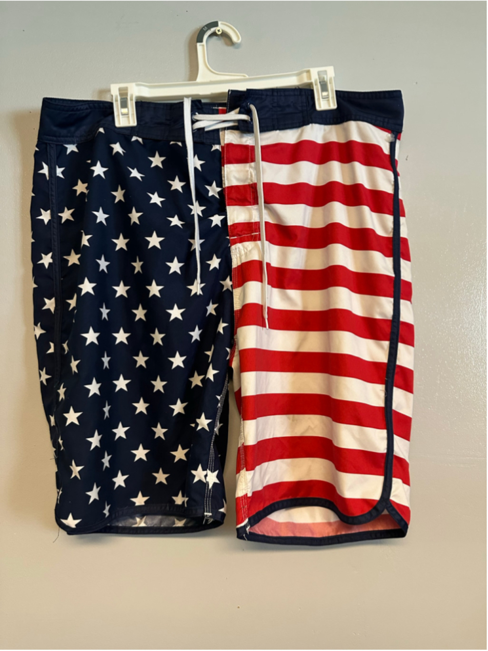 Old Navy Swim Trunks XL Tall Blue Red American Flag Print